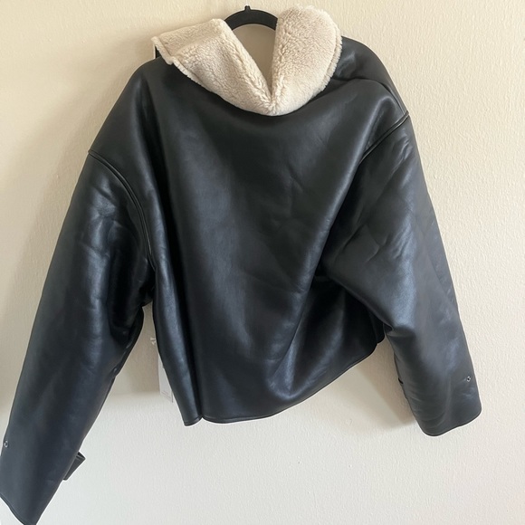 Good American Bomber style vegan leather jacket size 5/6 (2XL/3XL) New!! - Picture 4 of 10